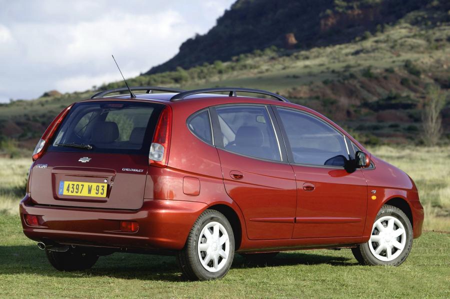  Chevrolet Rezzo 2000 года  (фото 18 из 28)